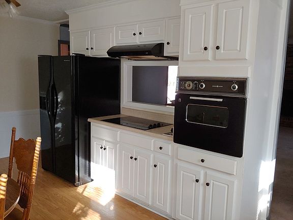 2nd image of 135 Deerwood Dr