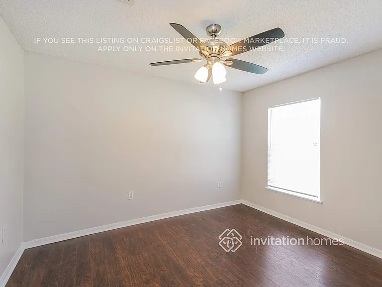 17037 Holmby Ct — Photo 19