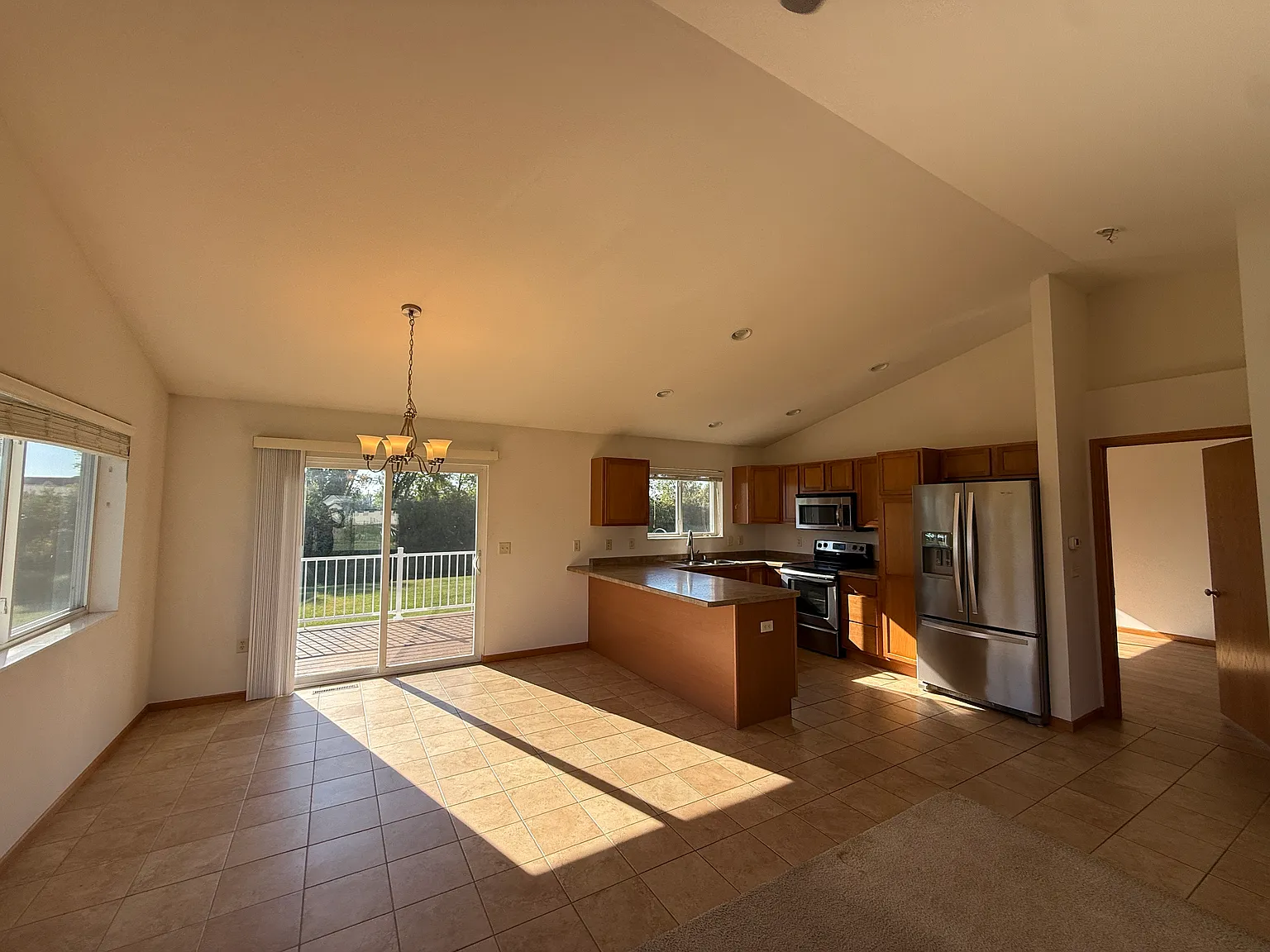 3 bed, 2.5 bath, $1,925 — Photo 2