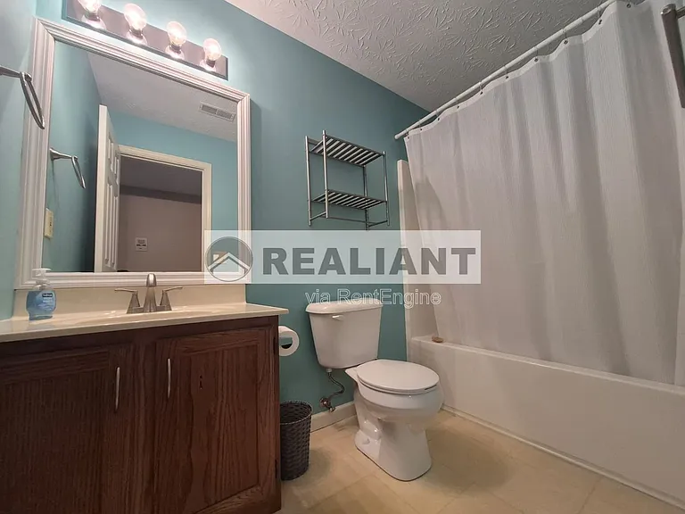 412 Marian Ln #8 — Photo 9