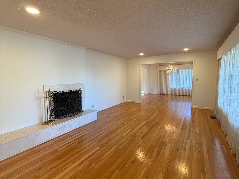 2435 Lake Ridge Shrs E — Photo 3