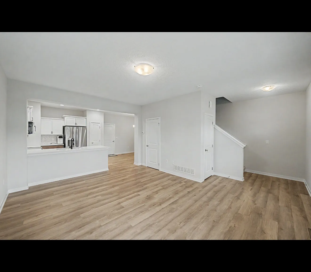 3 bed, 1669 sqft, $2,200 — Photo 3