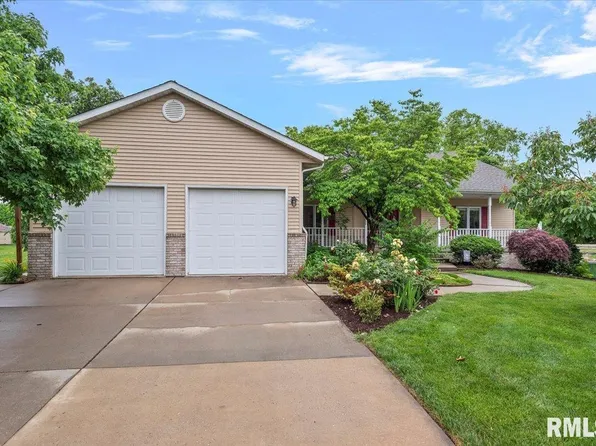 142 Lilac Ln, Chatham, IL 62629