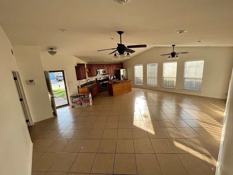 1st image of 6979 Pinebrook Dr