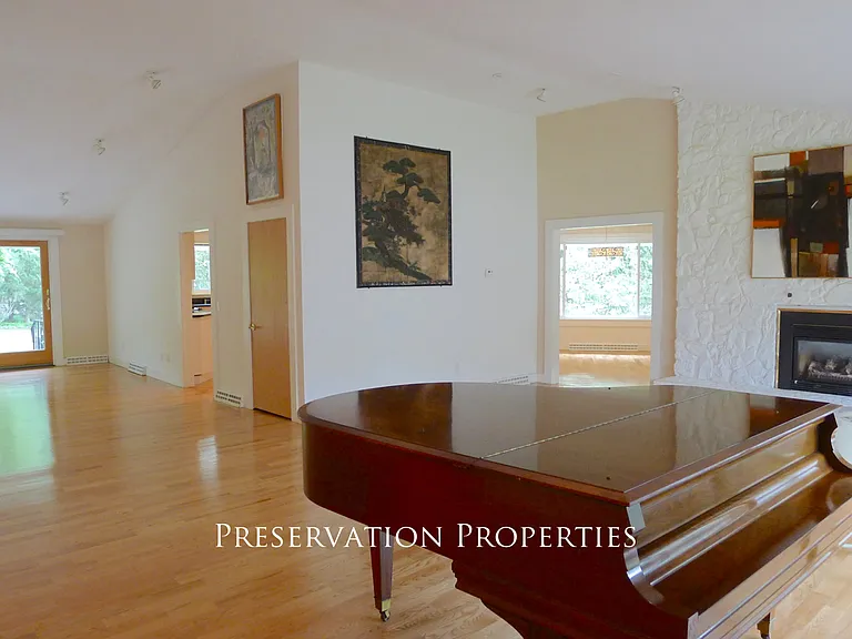 37 Stephen Pl #37 — Photo 4