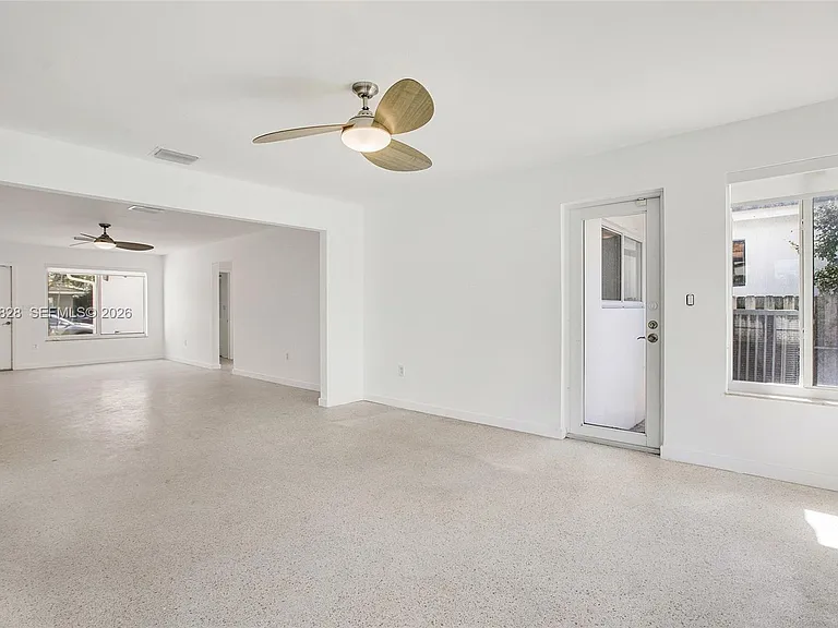 9372 Abbott Ave — Photo 7