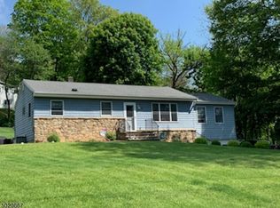 117 Hillside Ter, Califon, NJ 07830