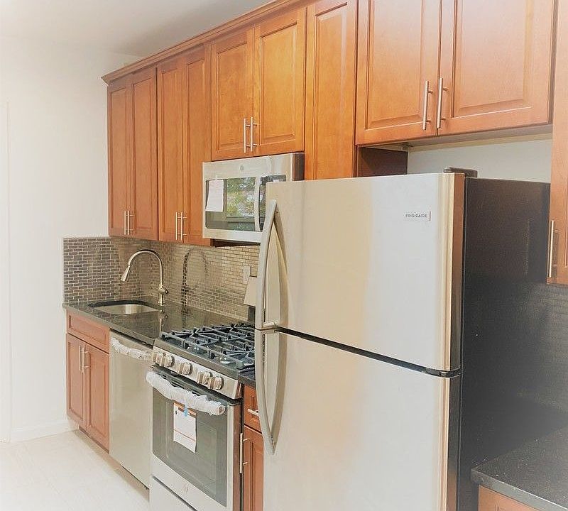 1st image of 3037 35th St APT 2F