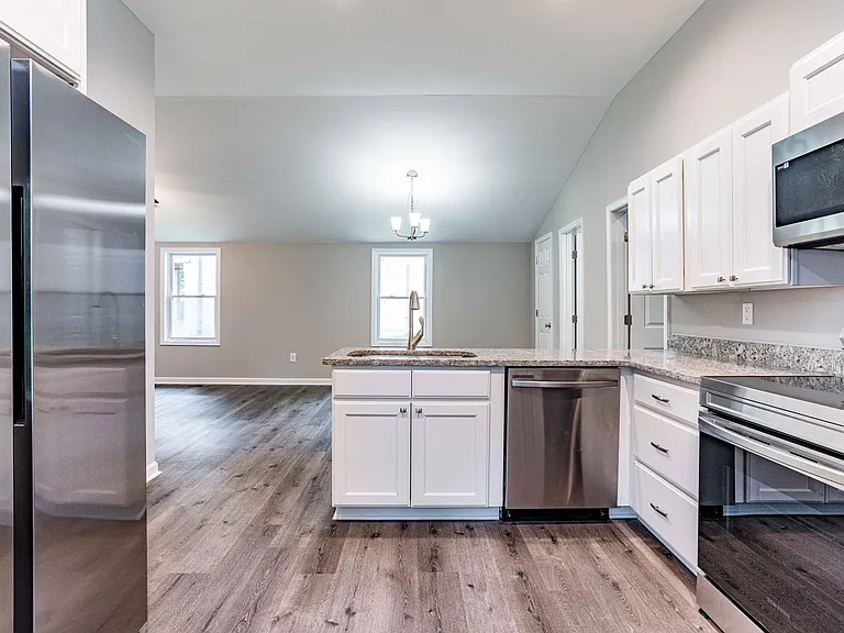410 Longfellow St — Photo 16
