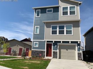 706 Grissom Dr, Colorado Springs, CO 80915