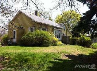 712 E Loomis St, Ludington, MI 49431
