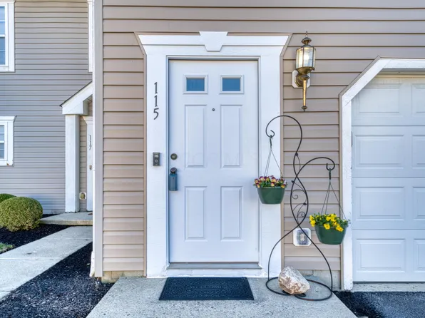 115 Weeping Willow Ln SW, Etna, OH 43068