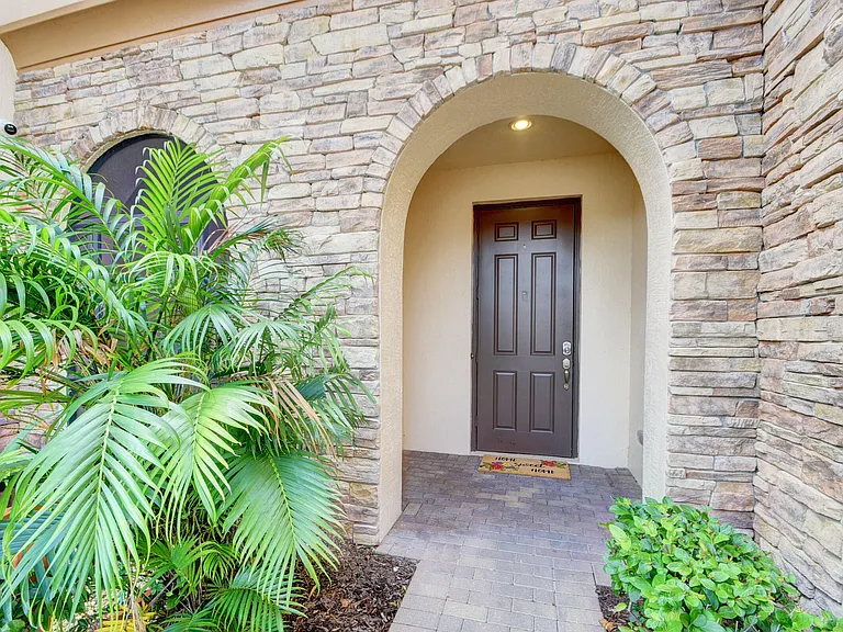 10385 Wellington Parc Dr — Photo 7