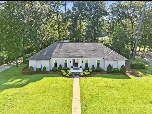 2306 E Doublegate Dr, Albany, GA 31721