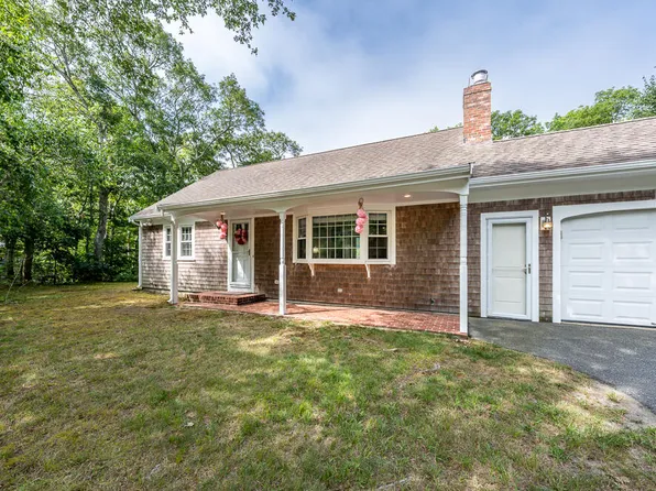 121 S Yarmouth Road, Dennis, MA 02638