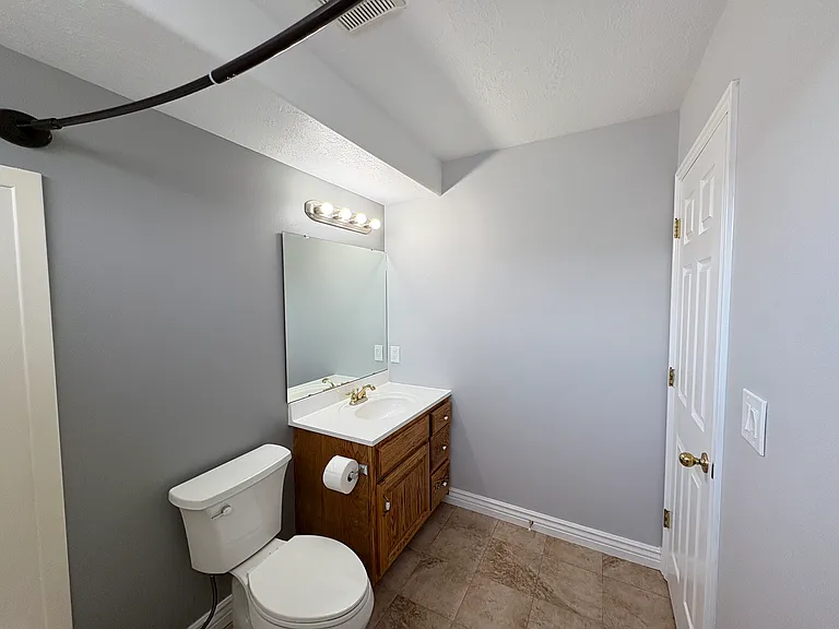 428 N 1200 E — Photo 42