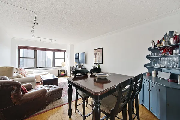 Sold by Nest Seekers International | media 1