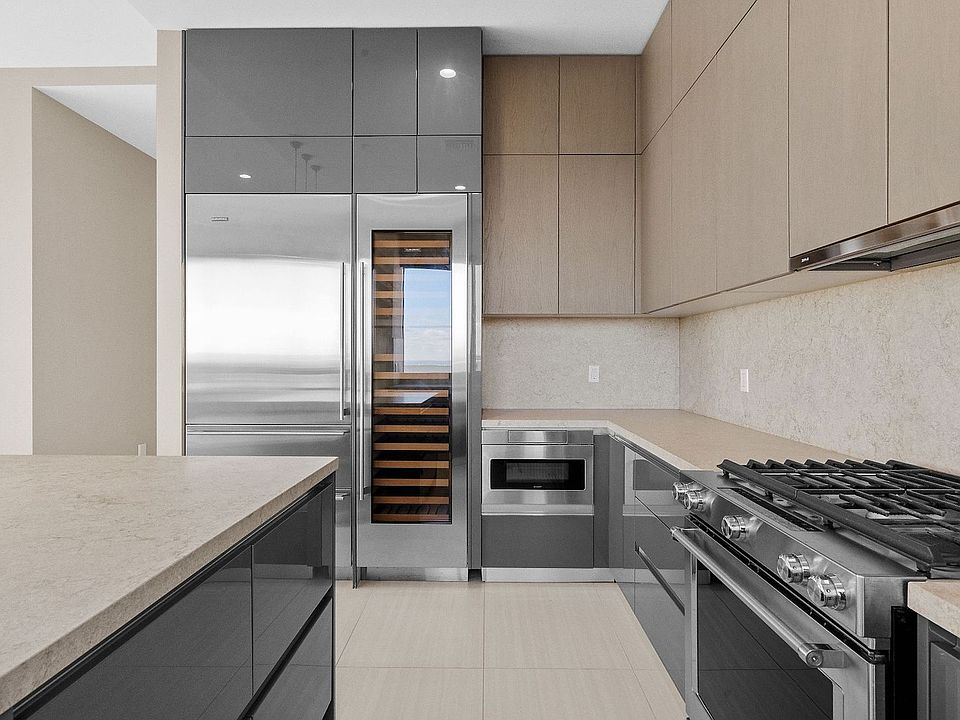 1st image of 388 Cordova St Unit 707