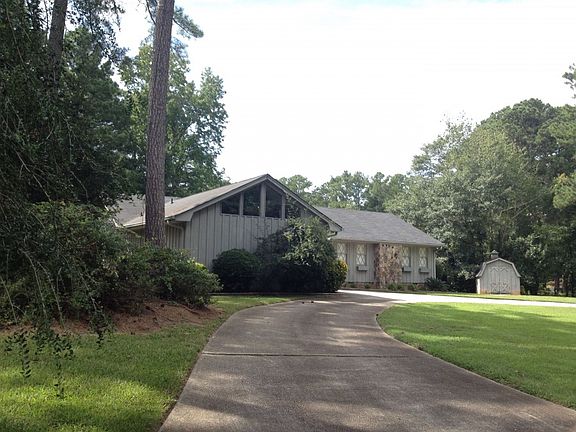 2nd image of 3114 Rockview Dr