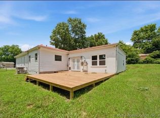 235 S Hickory St, Nowata, OK 74048