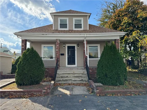15 Reynolds St, East Providence, RI 02914