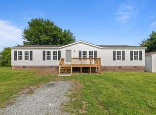 111 Wildcat Ct, Richlands, NC 28574