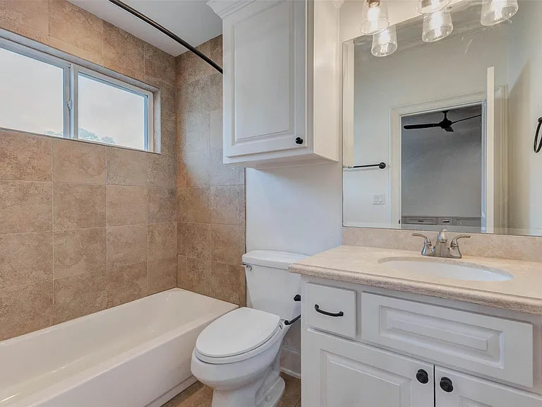 5410 Valerie St — Photo 32