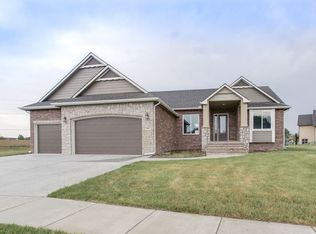 859 E Rough Creek Ct, Derby, KS 67037