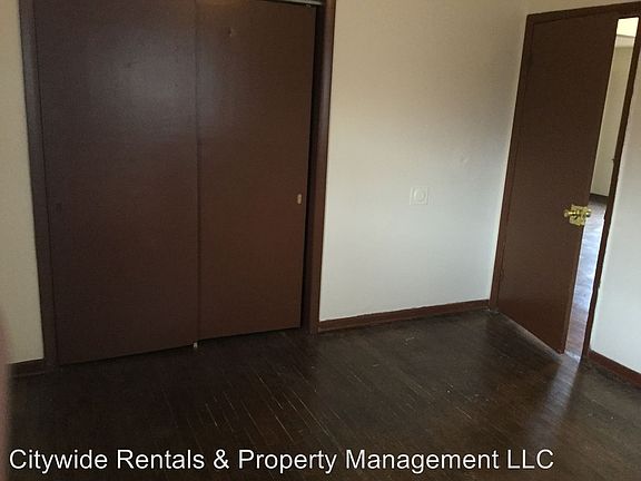 3rd image of 7039 N Teutonia Ave APT 1