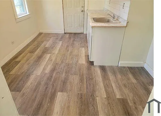 2 bed, 900 sqft, $995 — Photo 3