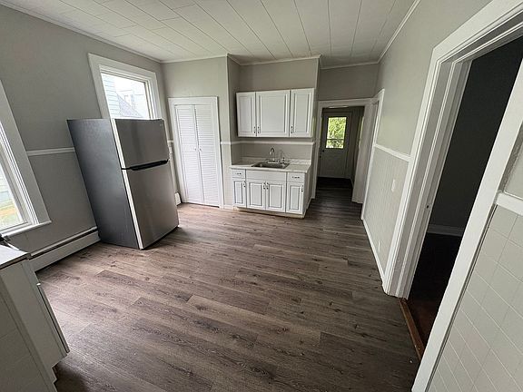 3rd image of 62 Park Ave APT 1