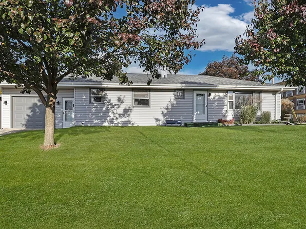 903 Porter St, Lemont, IL 60439