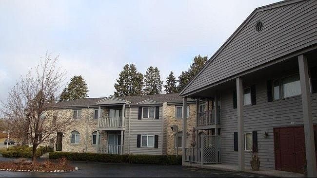 1st image of 7234 N Green Bay Ave Unit 204