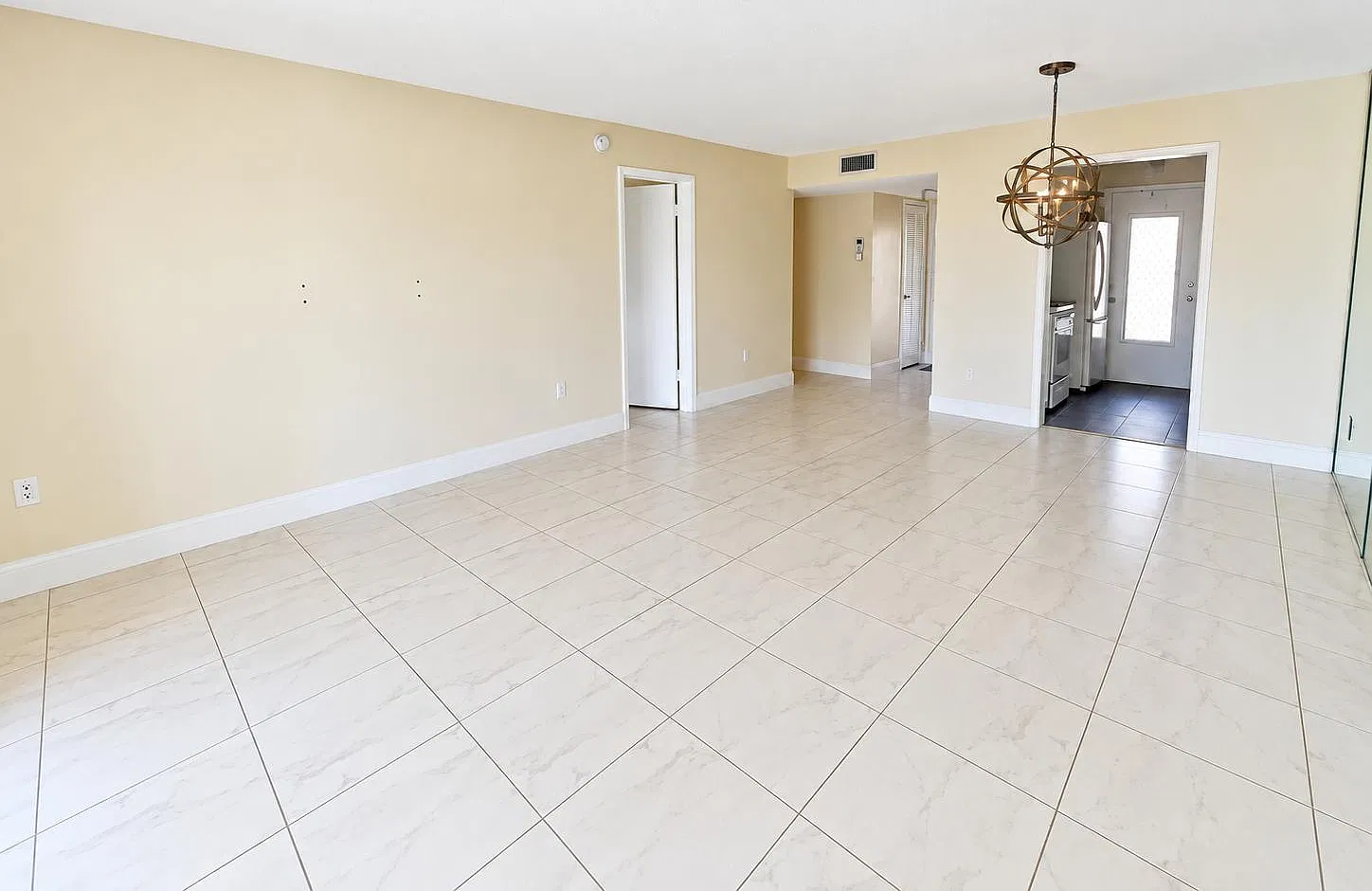 1 bed, 1.5 bath, 806 sqft, $1,950 — Photo 4