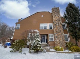 68 Hunter Rd N, Haledon, NJ 07508