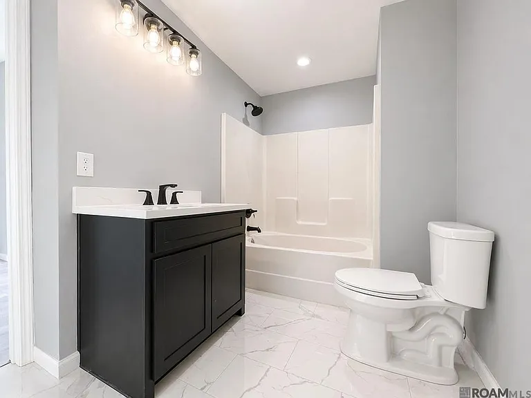 4809 Longfellow Dr — Photo 10