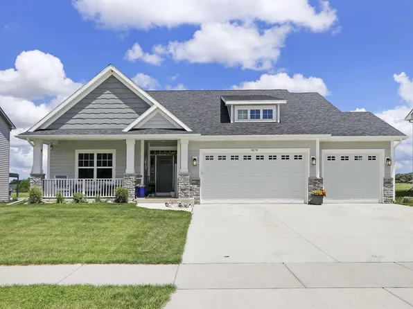 9179 Creekside CIRCLE, Pleasant Prairie, WI 53158