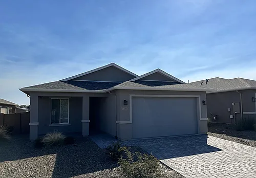 1373 Stratford Pl Photo 1