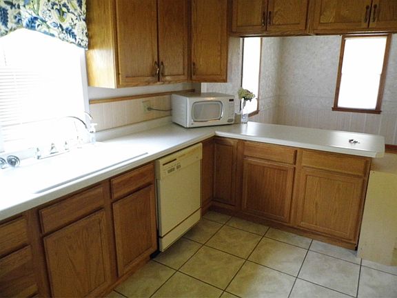 3rd image of 3342 Gushwa Dr