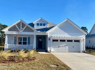 321 Bluebird Ln, Hampstead, NC 28443