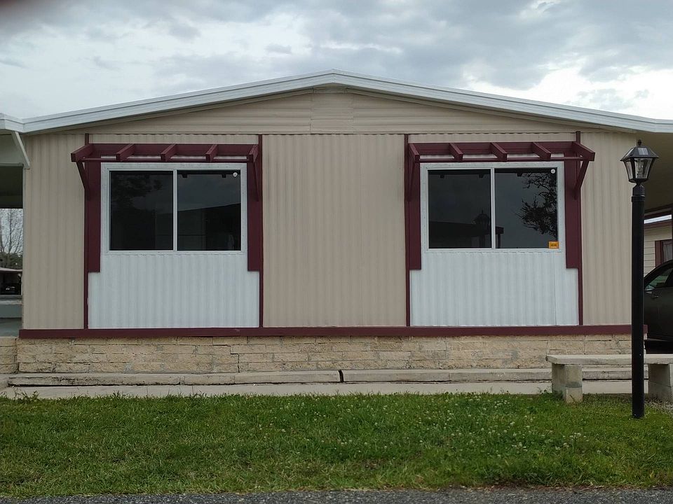 1st image of 5 Amber Ln