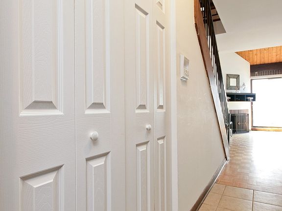 4th image of 750 W Briar Pl #2728202