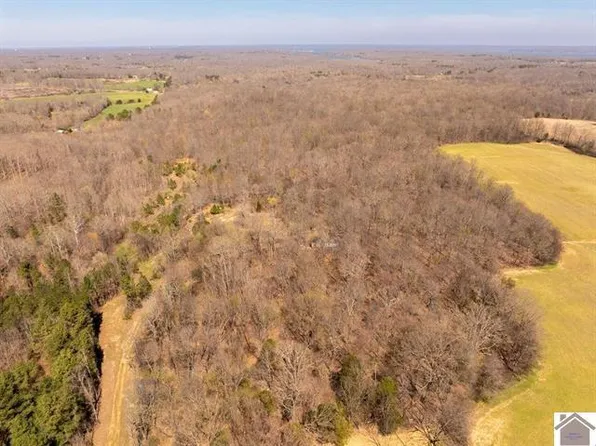206 Stonebrook Ln, Benton, KY 42025