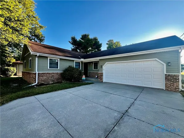 17630 Woodburn Ave, Grand Rapids, OH 43522