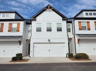 81 Auburn Woods Dr, Auburn, GA 30011