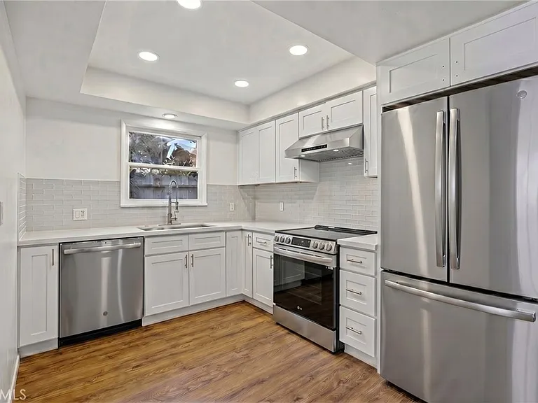 280 Cypress Dr #A — Photo 9