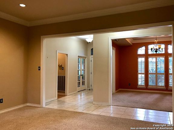 5th image of 1725 Fox Tree Ln