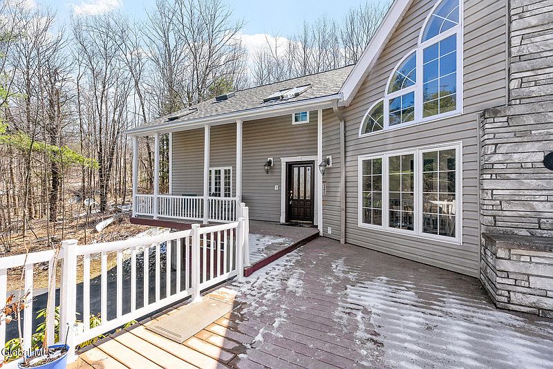 3rd image of 1137 Blue Factory Hill Road