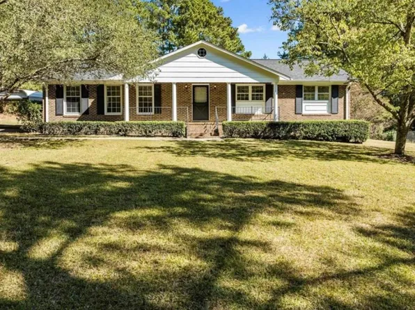 3018 Green Hill Dr, Chapel Hill, NC 27514