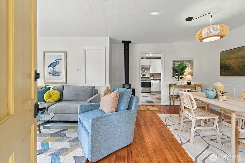 5th image of 9051 2nd Avenue NW